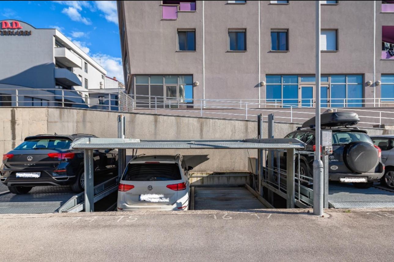 Aureo Apartment Pula Center Exterior photo